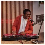 Mixer Pioneer DJDJM-S5 de 2 Canales, estilo scratch para Serato DJ - Imagen 8