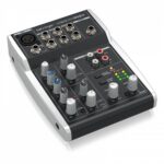 Mesa de Mezcla Analógica Behringer Xenyx 502 S - 5 Canales con USB